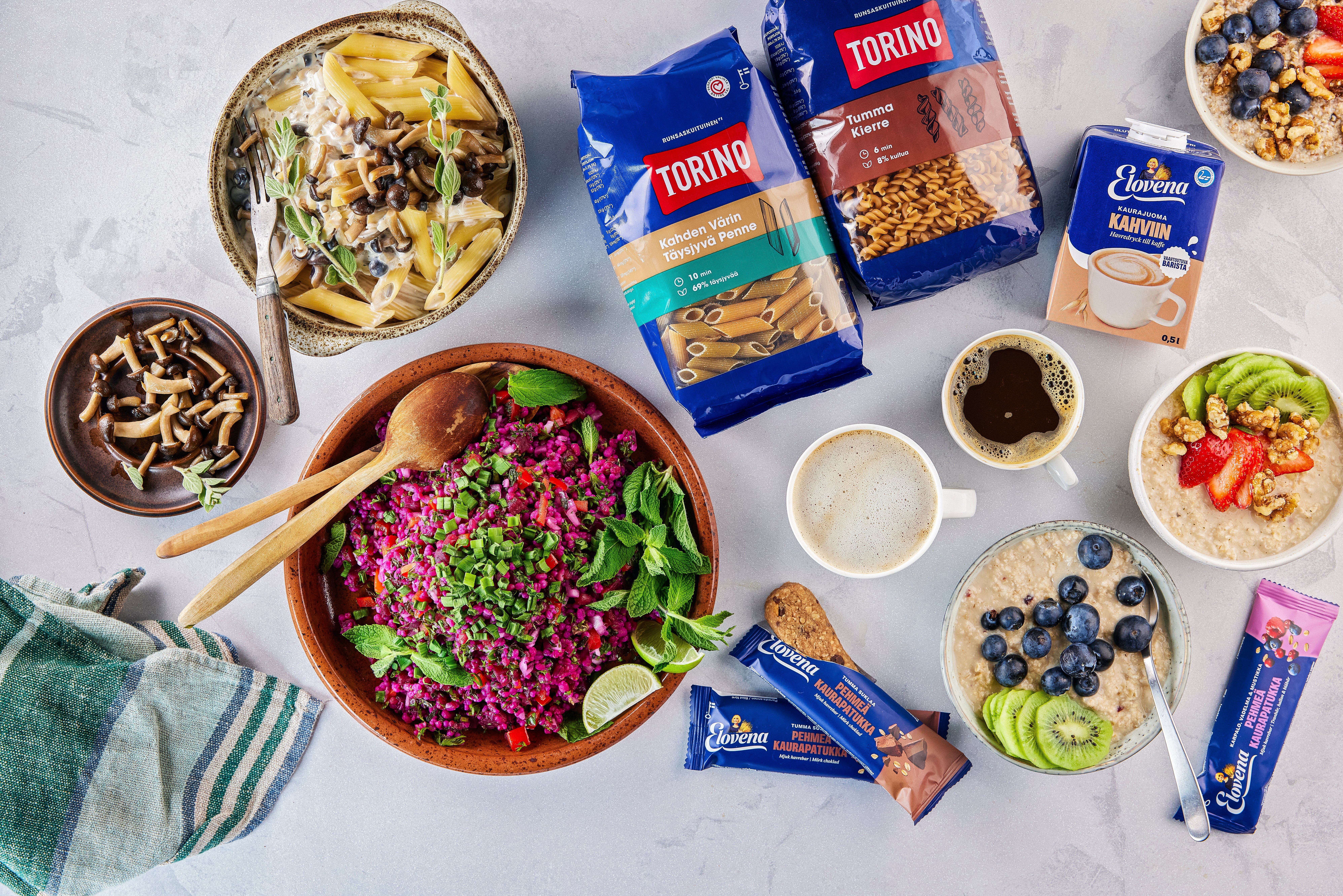 RAISIO_yhteiskuva_ taustaseinaan_H